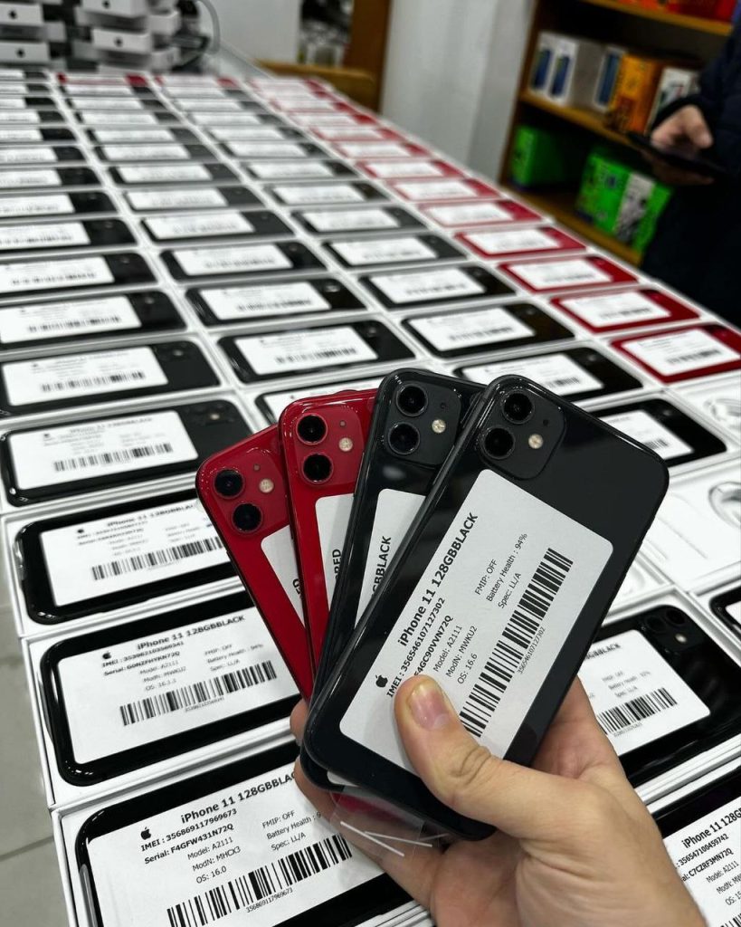 iPhone Liquidation Pallets