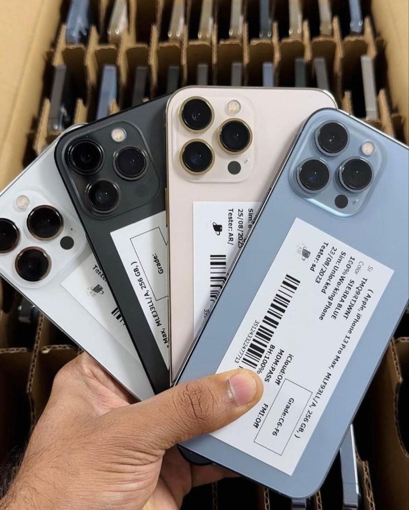iPhone Liquidation Pallets